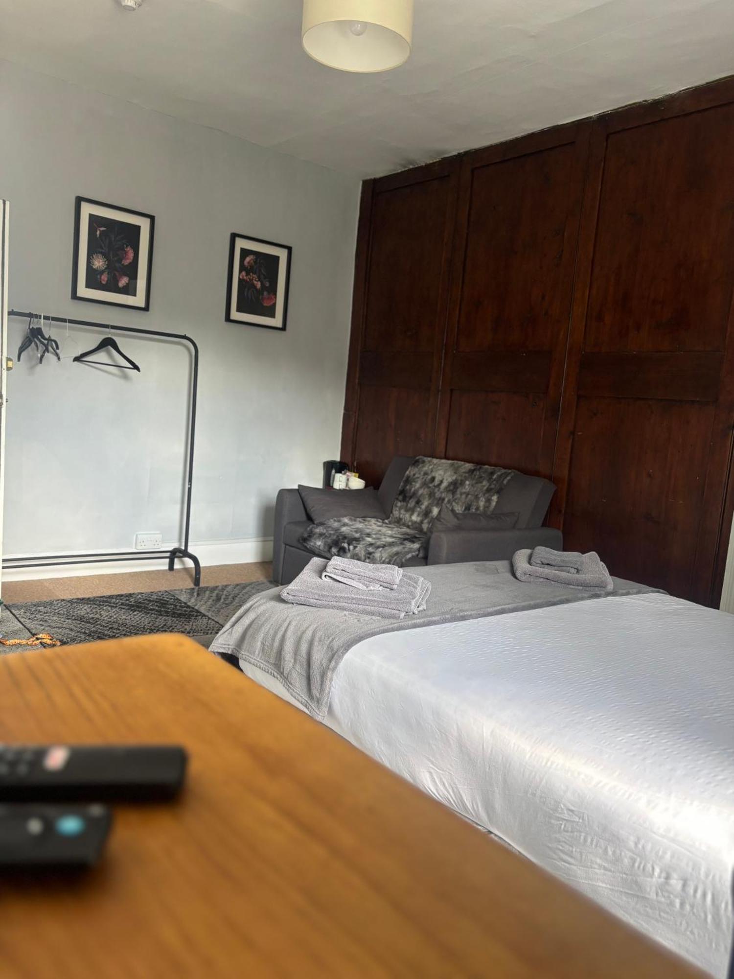 Three Tuns Ashwell Bed & Breakfast エクステリア 写真